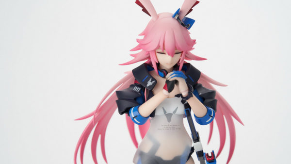 yae sakura apex figure